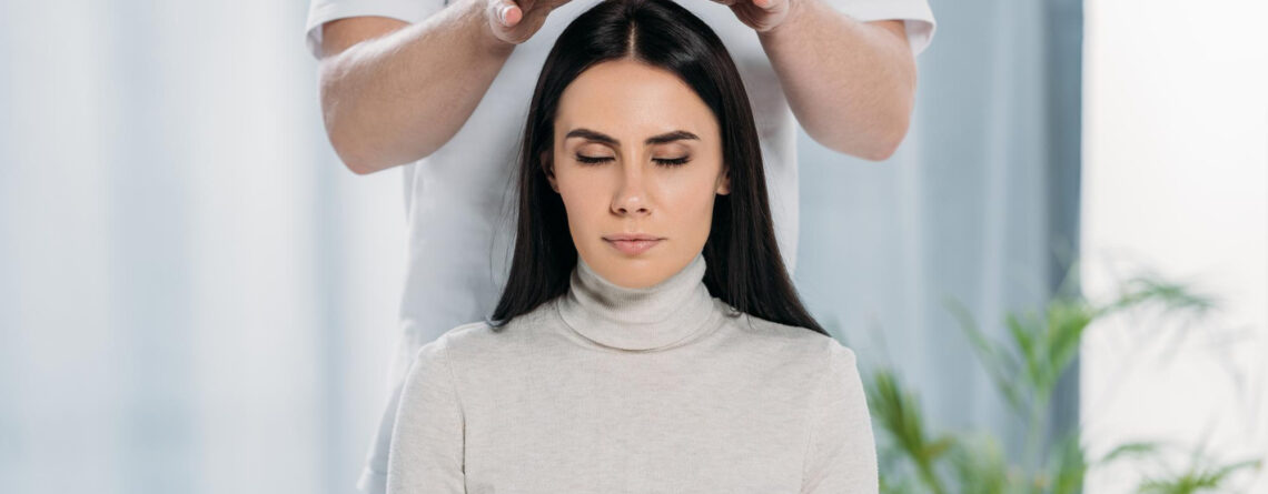 ¿Qué es la curación con reiki?